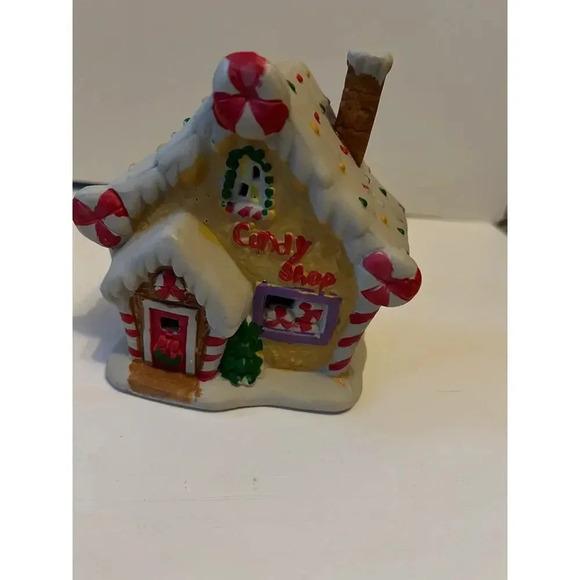 Greenbrier Intl. Lot of Twelve (12) Lighted Houses Stores, etc - Picture 9 of 12